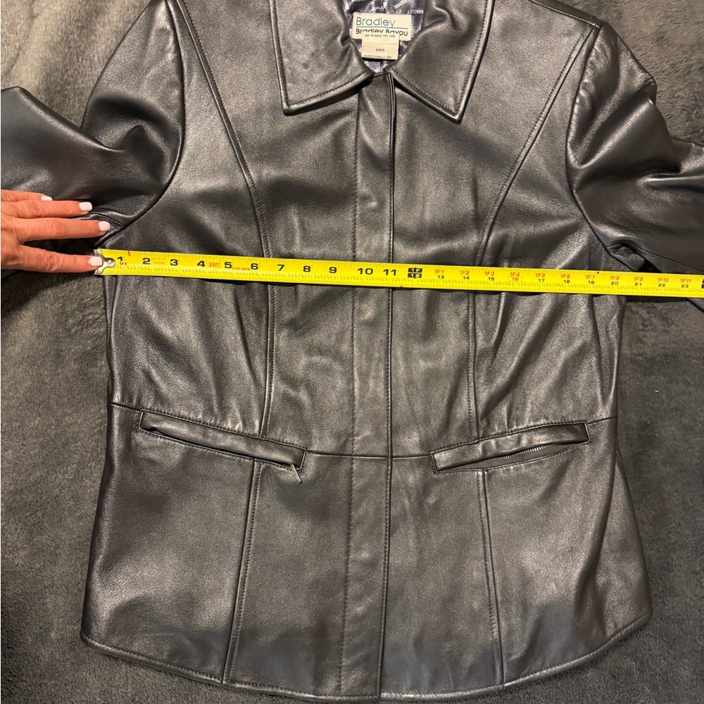 Elegant Black/metallic Leather Women's Jacket - Picture 8 of 10